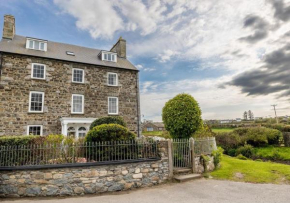 Parrog Beach House - Sleeps 12